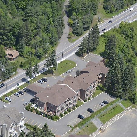 凡尔赛酒店 Saint-Sauveur-des-Monts 外观 照片