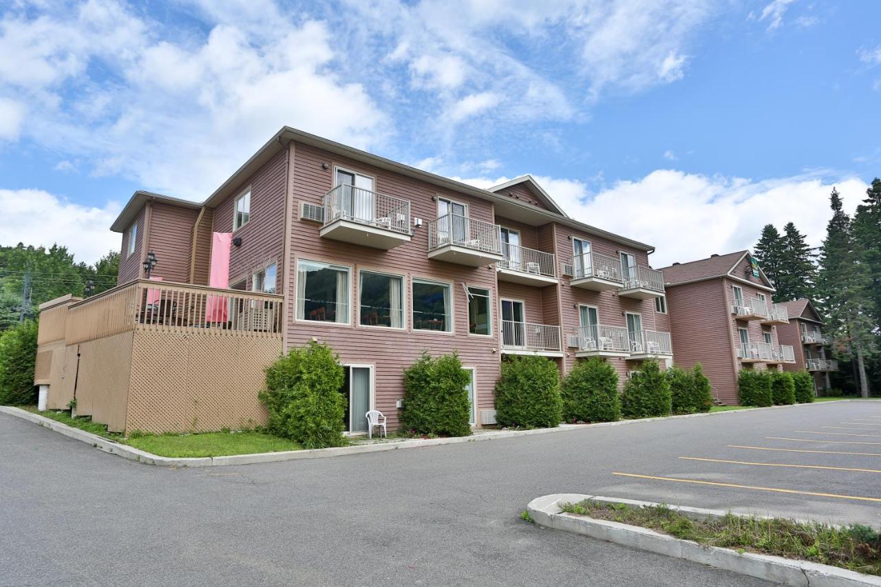 凡尔赛酒店 Saint-Sauveur-des-Monts 外观 照片